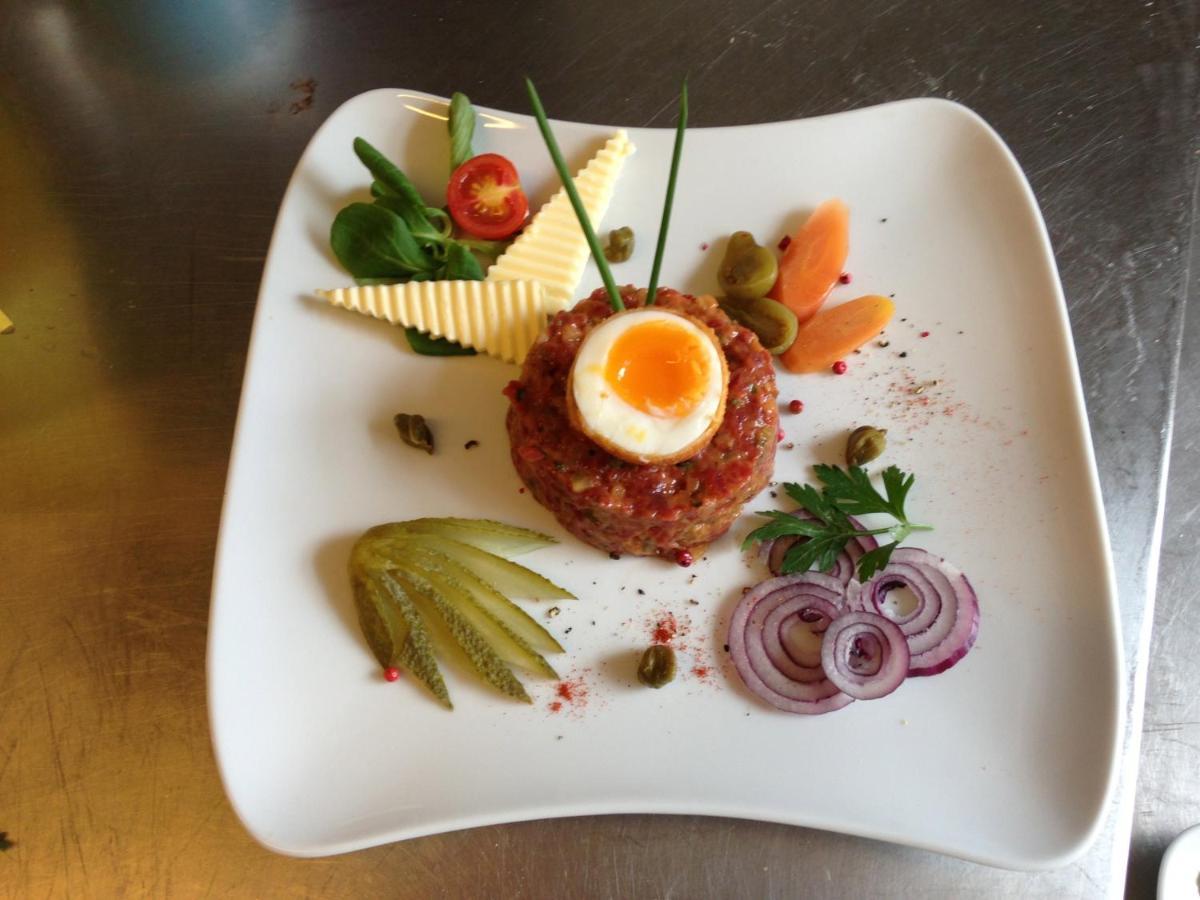 Hotel Restaurant Osterbauer Нойнкирхен Экстерьер фото