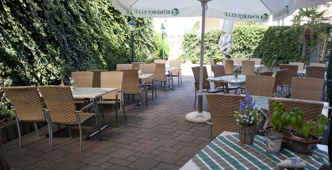 Hotel Restaurant Osterbauer Нойнкирхен Экстерьер фото