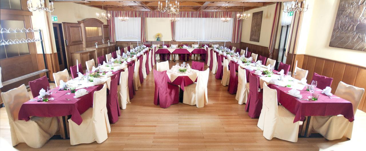 Hotel Restaurant Osterbauer Нойнкирхен Экстерьер фото